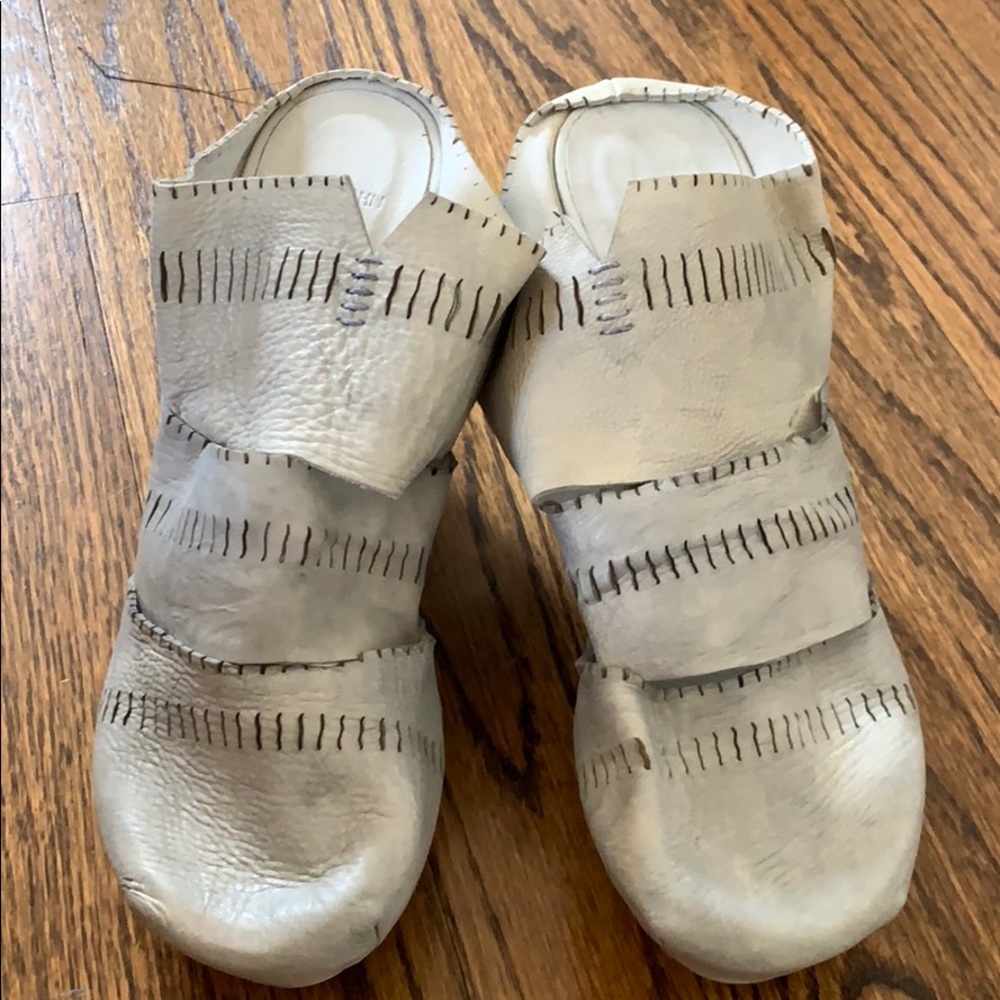 Aketohn Italian leather wedges